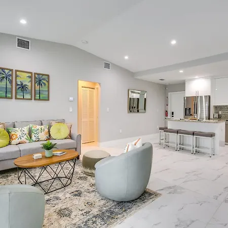 Chic North Miami House About 7 Mi To Hard Rock Stadium
